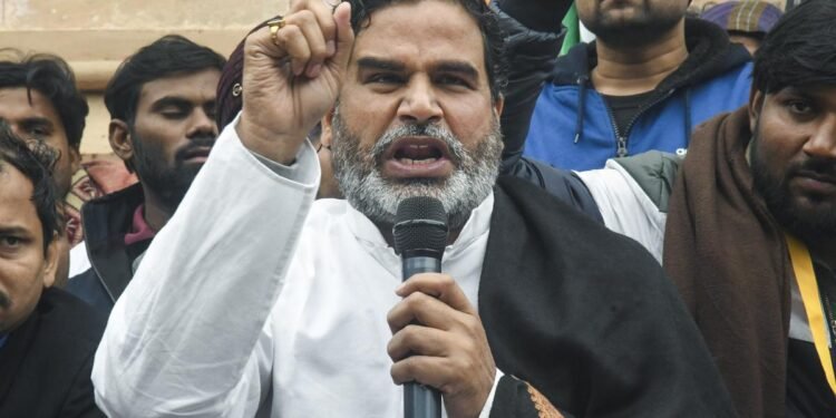 Patna Police apprehends Prashant Kishor during BPSC protest.