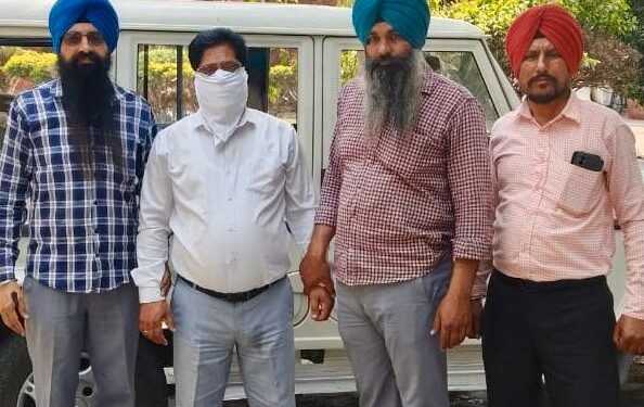 Vigilance Bureau arrests Scheduled Casts Finance Corporation District Manager taking Rs 10000 bribe