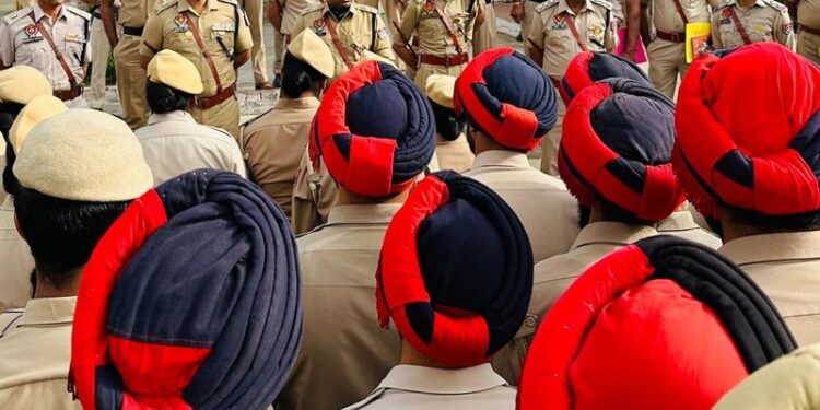A total of 250 police officers from Gurdaspur were relocated in a single day to combat drug-related issues. admin by admin  April 21, 2025 in BREAKING, CHANDIGARH, COVER STORY, CRIME, ENGLISH NEWS, INDIA,