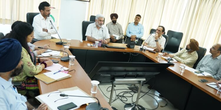 Explore possibility of a pilot project of planting huge saplings of flowery variety on highways: Lal Chand Kataruchak