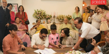 *Aamir Khan plans Rs 100 cr Pali Hill sky villa for Gauri Spratt and entire family*