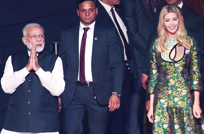 प्रधानमंत्री नरेंद्र मोदी और  इवांका ट्रम्प ने यहां मंगलवार को आठवें इंटरनेशनल ग्लोबल आंत्रप्रेन्योरशिप समिट का इनॉगरेशन किया