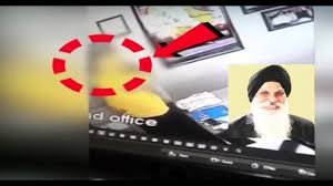 वीडियो रिलीज होने के बाद से ही आरोपी डायरैक्टर फरार
