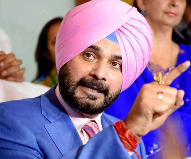 नवजोत सिंह सिद्धू काे मोहाली के मेयर को निलबंन का आदेश वापस लेना पड़ा