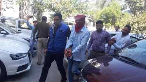 हिन्दू नेता विपिन शर्मा के कत्ल के मुख्य आरोपी सारज संधू को गिरफ्तार कर माननीय कोर्ट में पेश किया गया