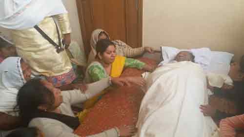 सूफी गायक के निधन के बाद नहीं रुक रहे लखविंदर वडाली के आंसू