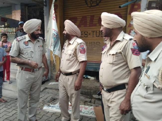 साइकिल व‌र्क्स में हवा भरने वाली टंकी फटी
