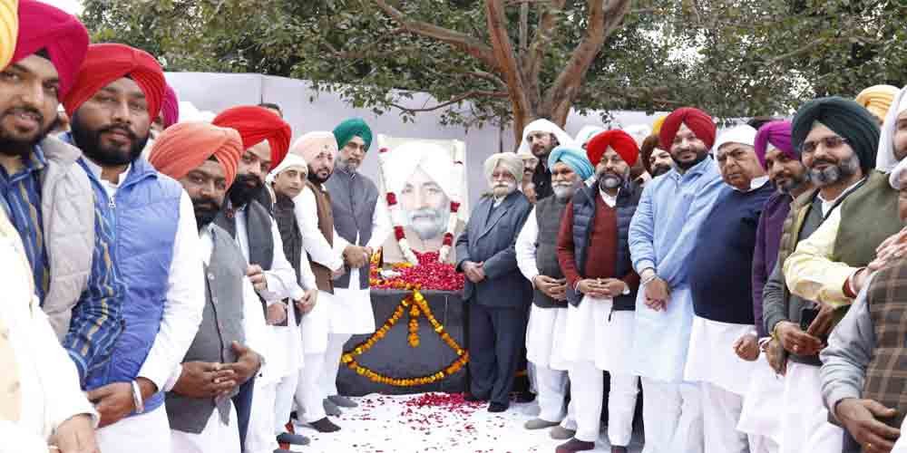 ਮਰਹੂਮ ਮੁੱਖ ਮੰਤਰੀ ਬੇਅੰਤ ਸਿੰਘ ਦੇ 98ਵੇਂ ਜਨਮ ਦਿਵਸ ਮੌਕੇ ਸਰਬ ਧਰਮ ਪ੍ਰਾਥਨਾ ਸਭਾ ; ਪੰਜਾਬ ਵਾਸੀਆਂ ਨੇ ਦੇਸ਼ ਦੀ ਏਕਤਾ ਅਤੇ ਅਖੰਡਤਾ ਬਰਕਰਾਰ ਰੱਖਣ ਦਾ ਪ੍ਰਣ ਦੋਹਰਾਇਆ
