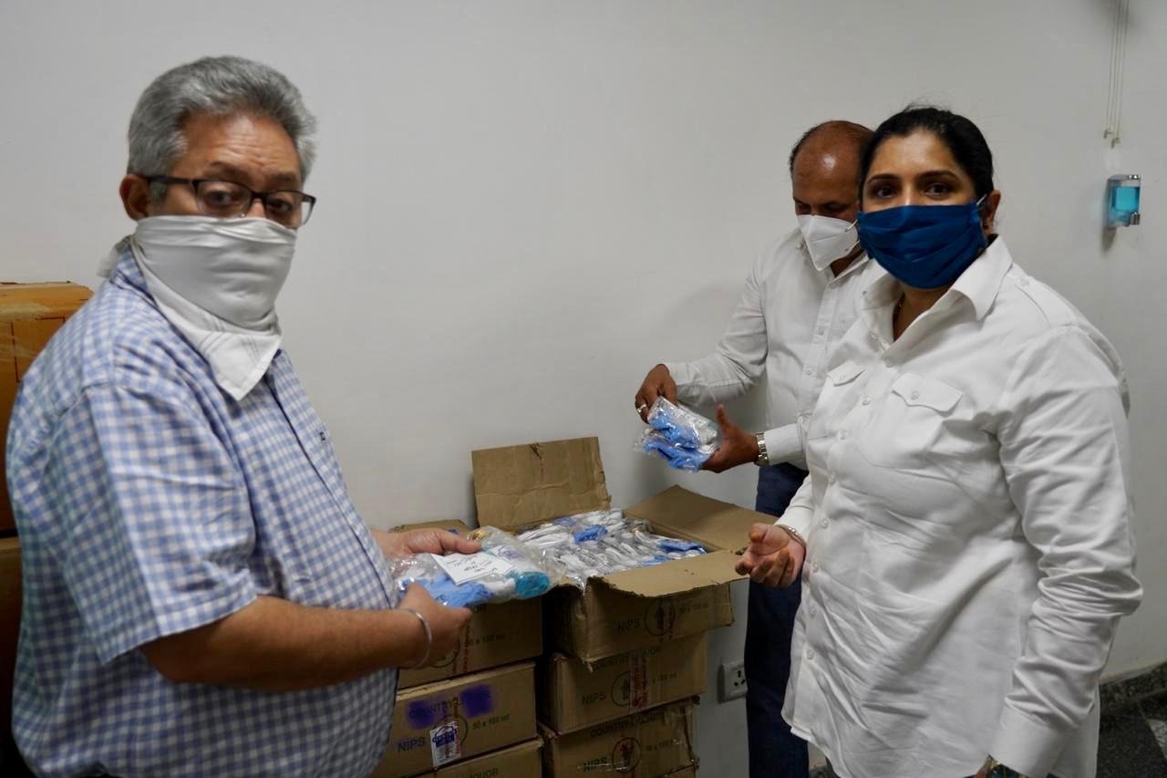 ਕਰੋਨਾ ਮਹਾਂਮਾਰੀ ਨਾਲ ਨਜਿੱਠਣ ਲਈ ਸ਼੍ਰੀ ਰਾਮ ਸ਼ਰਣਮ ਕੇਂਦਰ, ਚੰਡੀਗੜ੍ਹ ਵੱਲੋਂ ਪੁਲਿਸ ਦੇ ਯੋਧਿਆਂ ਨੂੰ 1000 ਸੇਫਟੀ ਕਿੱਟਾਂ ਭੇਟ