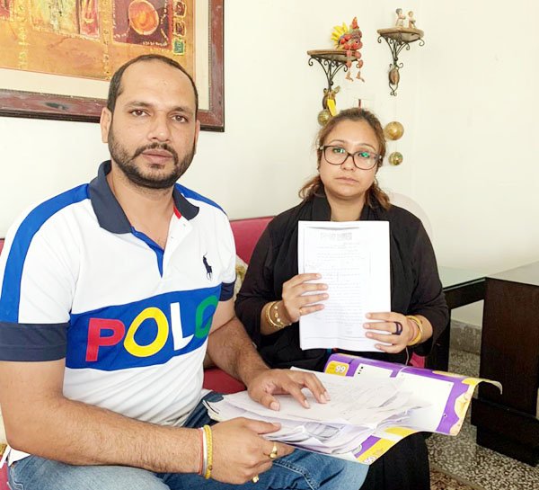 ਬਾਜਵਾ ਜੋੜੀ ਨੇ ਦਹਾਕਿਆਂ ਤੋਂ ਪੰਚਾਇਤੀ ਜ਼ਮੀਨ ਤੇ ਚੱਲਿਆ ਆ ਰਿਹਾ ਗ਼ੈਰ-ਕਾਨੂੰਨੀ ਕਬਜਾ ਛੁੜਵਾ ਕੇ ਪੰਚਾਇਤ ਆਹੁਦੇਦਾਰਾਂ ਨੂੰ ਸੌਂਪਿਆ