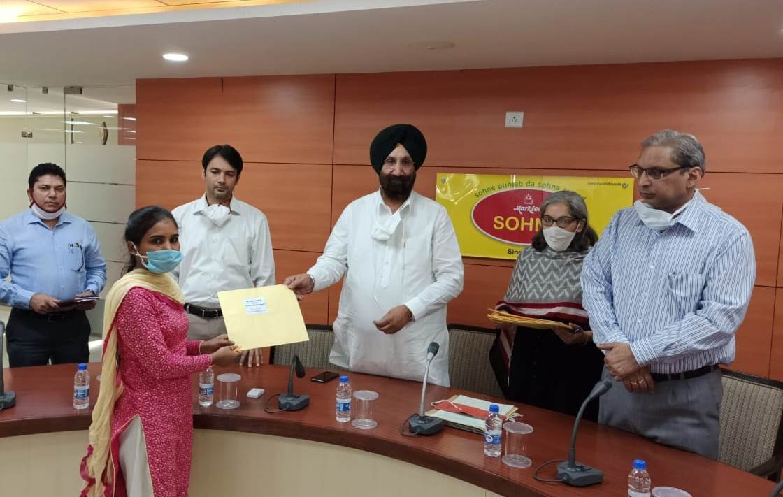 ਸਹਿਕਾਰਤਾ ਮੰਤਰੀ ਨੇ ਕੇਂਦਰੀ ਸਹਿਕਾਰੀ ਬੈਂਕਾਂ ਵਿੱਚ 110 ਫੀਲਡ ਐਗਜ਼ੀਕਿਊਟਿਵ ਨੂੰ ਨਿਯੁਕਤੀ ਪੱਤਰ ਸੌਂਪੇ