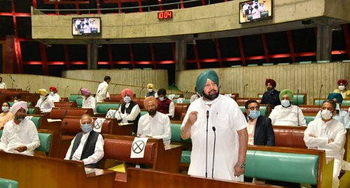 ਸੁਖਜਿੰਦਰ ਸਿੰਘ ਰੰਧਾਵਾ ਨੇ ਵਿਧਾਨ ਸਭਾ ’ਚ ਲਿਆਂਦੇ ਖੇਤੀਬਾੜੀ ਬਿੱਲਾਂ ’ਤੇ ਬਹਿਸ ਦੌਰਾਨ ਕੇਂਦਰ ਸਰਕਾਰ ਨੂੰ ਲਾਏ ਰਗੜੇ