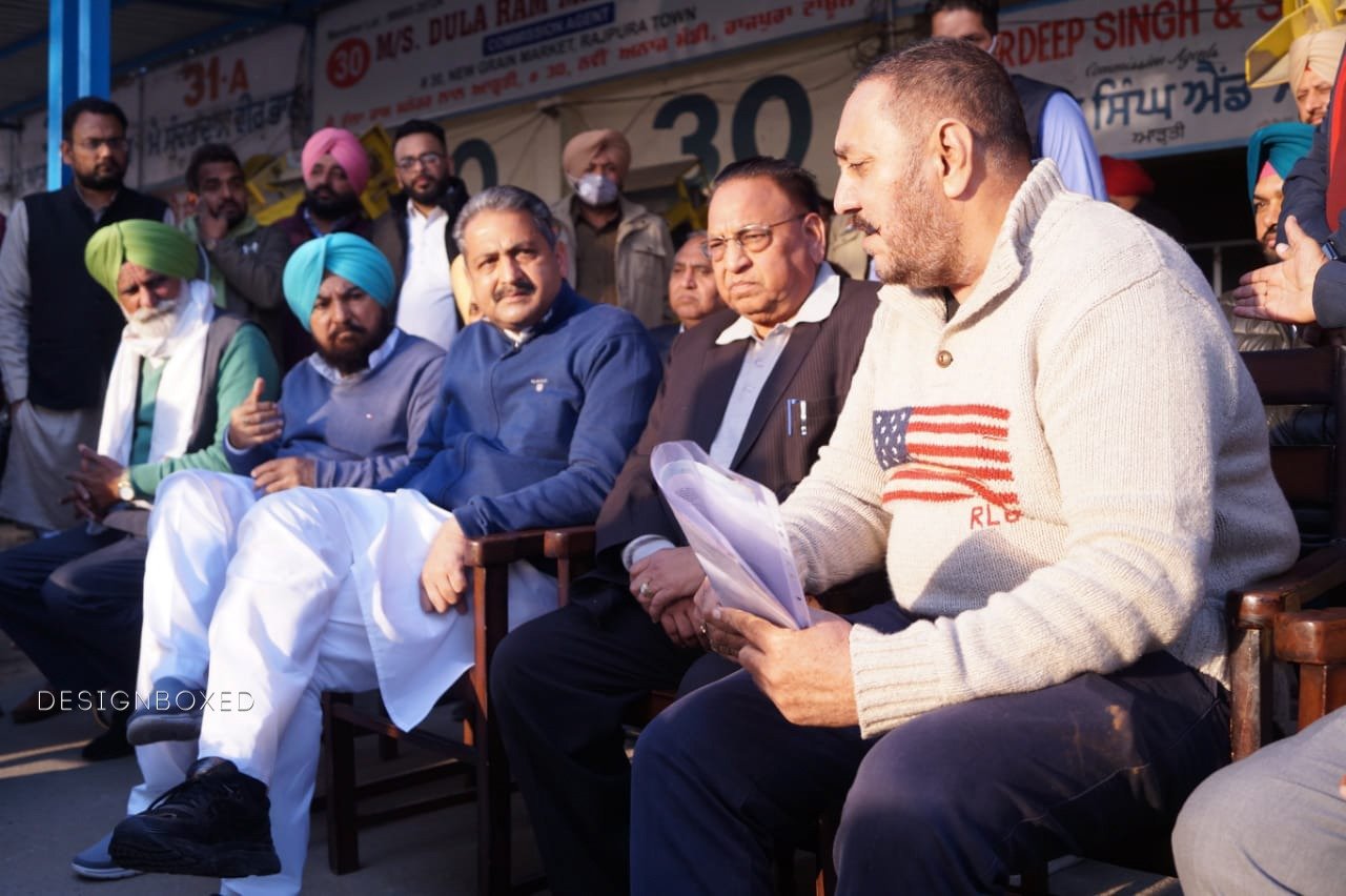 ਪੰਜਾਬ ਦੇ ਆੜ੍ਹਤੀਆਂ ਤੇ ਆਮਦਨ ਕਰ ਦੇ ਛਾਪੇ ਕੇਂਦਰ ਦੇ ਇਸ਼ਾਰਿਆਂ ਤੇ ਕਿਸਾਨ ਅੰਦੋਲਨ ਨੂੰ ਕਮਜ਼ੋਰ ਕਰਨ ਦੀਆਂ ਕਾਰਵਾਈਆਂ ਸਿੰਗਲਾ ਪੰਜਾਬ ਸਰਕਾਰ ਅਤੇ ਕਾਂਗਰਸ ਪਾਰਟੀ ਹਮੇਸ਼ਾਂ ਕਿਸਾਨਾਂ ਅਤੇ ਆੜ੍ਹਤੀਆਂ ਦੇ ਨਾਲ ਸਮਾਣਾ, ਪਟਿਆਲਾ ਤੇ ਰਾਜਪੁਰਾ ਦੇ ਆੜ੍ਹਤੀ ਆਗੂਆਂ ਨਾਲ ਮਿਲ ਕੇ ਕੀਤੀ ਦਬਾਅ ਦੀ ਨੀਤੀ ਦੀ ਆਲੋਚਨਾ