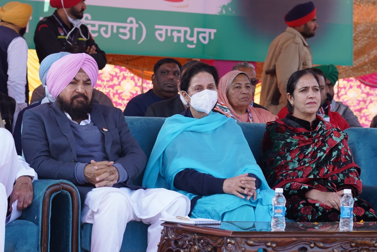 ਰਾਜਪੁਰਾ ਪੁੱਜੇ ਲੋਕ ਸਭਾ ਮੈਂਬਰ ਪ੍ਰਨੀਤ ਕੌਰ ਨੇ ਕਾਂਗਰਸੀ ਉਮੀਦਵਾਰਾਂ ਦੇ ਹੱਕ ‘ਚ ਕੀਤਾ ਚੋਣ ਪ੍ਰਚਾਰ