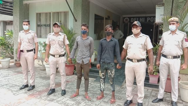 ਦਿੱਲੀ ਨਰੇਲਾ ਐਨਆਈਏ ਥਾਣਾ 24 ਘੰਟਿਆਂ ਵਿੱਚ ਚੋਰੀ ਨੂੰ ਸੁਲਝਾਉਂਦਾ ਹੈ, ਨਾਬਾਲਿਗ ਸਣੇ ਦੋ ਗ੍ਰਿਫਤਾਰ