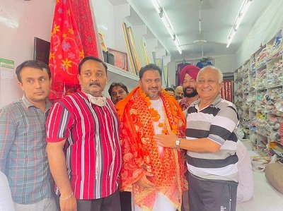 ਹਰਪਾਲ ਜੁਨੇਜਾ ਹੁਣ ਤੋਂ ਵੋਟਰਾਂ ਨਾਲ ਸਿੱਧਾ ਸੰਪਰਕ ਕਰ ਰਹੇ ਹਨ , ਘਰ-ਘਰ ਜਾ ਕੇ ਲੈ ਰਹੇ ਹਨ ਆਮ ਲੋਕਾਂ ਤੋਂ ਆਸ਼ੀਰਵਾਦ