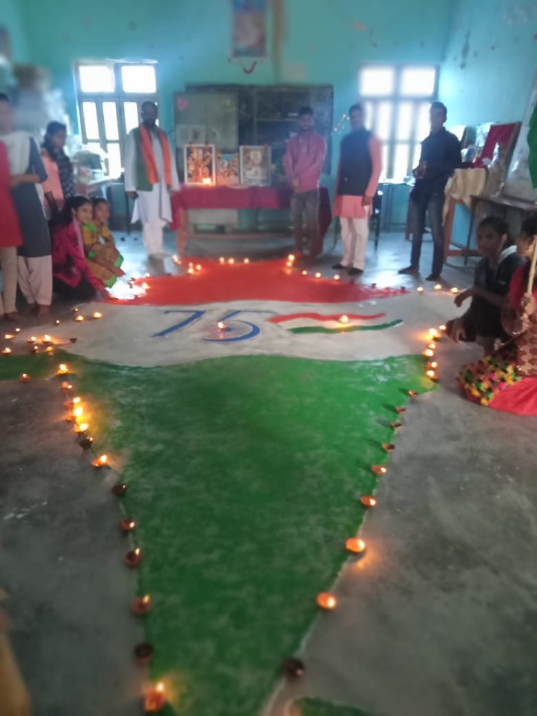 महारानी लक्ष्मी बाई के जन्मदिवस पर दीपदान का कार्यक्रम