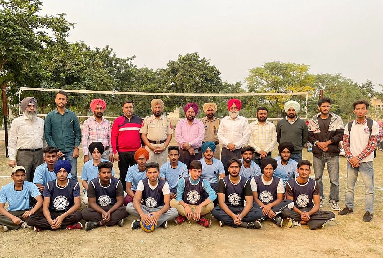 ਆਜ਼ਾਦੀ ਦਾ ਅੰਮਿ੍ਰਤ ਮਹਾਂਉਤਸਵ: ਸਰਕਾਰੀ ਬਹੁਤਕਨੀਕੀ ਕਾਲਜ ਬਡਬਰ ਵਿਖੇ ਵਾਲੀਬਾਲ ਮੈਚ