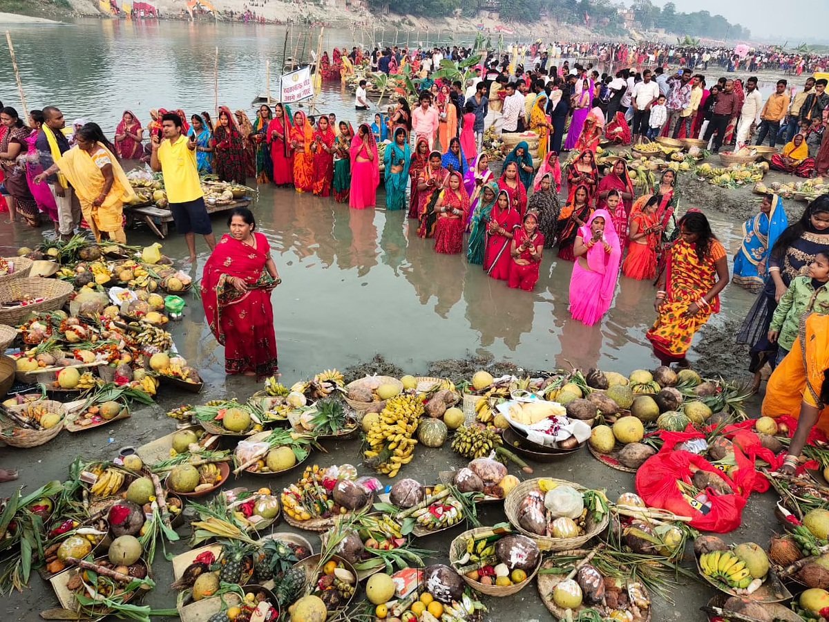 इस खास तरीके से करें “छठ पूजा”, सूर्य देव पर्सन रहेंगे और परिवार मे खुशी बनी रहेगा।