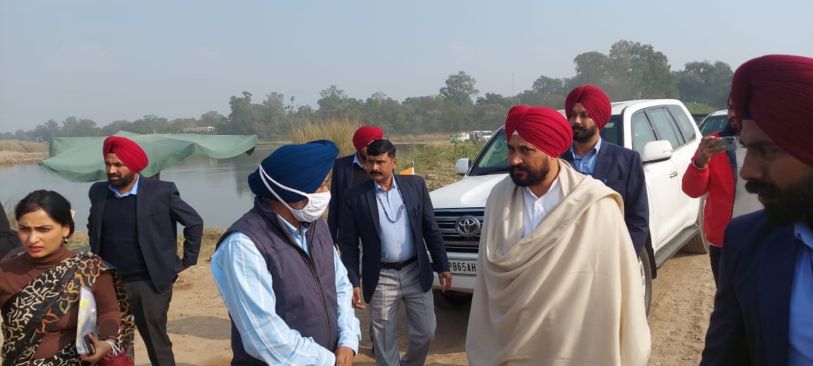 मुख्यमंत्री चन्नी ने बाहरी लोगों को किया सचेत, राज्य की शान्ति भंग करने की नहीं दी जायेगी इजाज़त