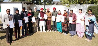 किसान आंदोलन के दौरान जान गंवाने वाले किसानों के 11 पारिवारिक सदस्यों को सौंपे नियुक्ति पत्र
