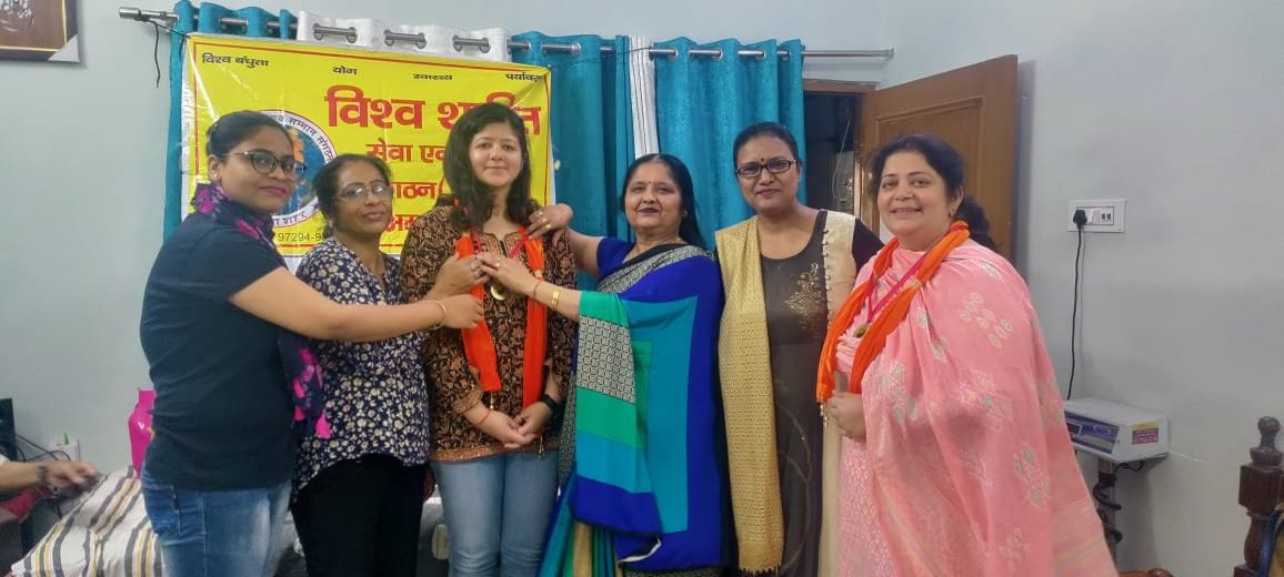 विश्व शांति सेवा एवं सम्मान संगठन अम्बाला शहर ईकाई ने अम्बाला की बेटी दीक्षा मक्कड़ को उनकी उपलब्धियों हेतु किया सम्मानित