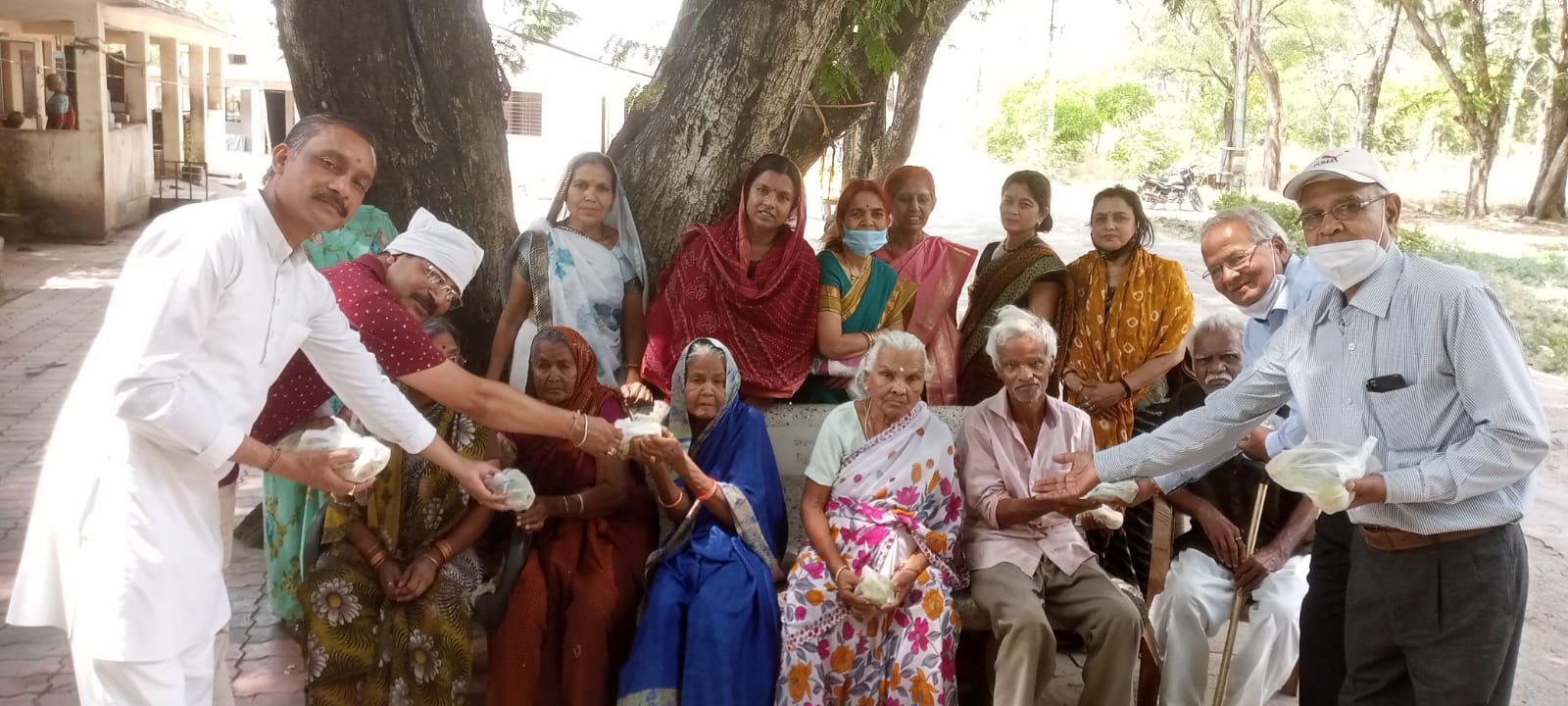 विश्व सेवा दिवस के रूप में मनाया जा रहा है अवतरण दिवस