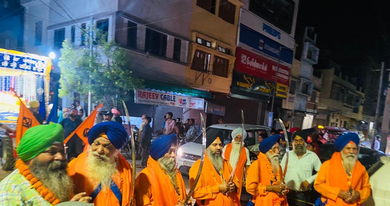 तपती गर्मी में तत्ते तवे पर तपकर समाज को शीतलता का संदेश दिया श्री गुरु अर्जुन देव जी ने:- ओंकार सिंह