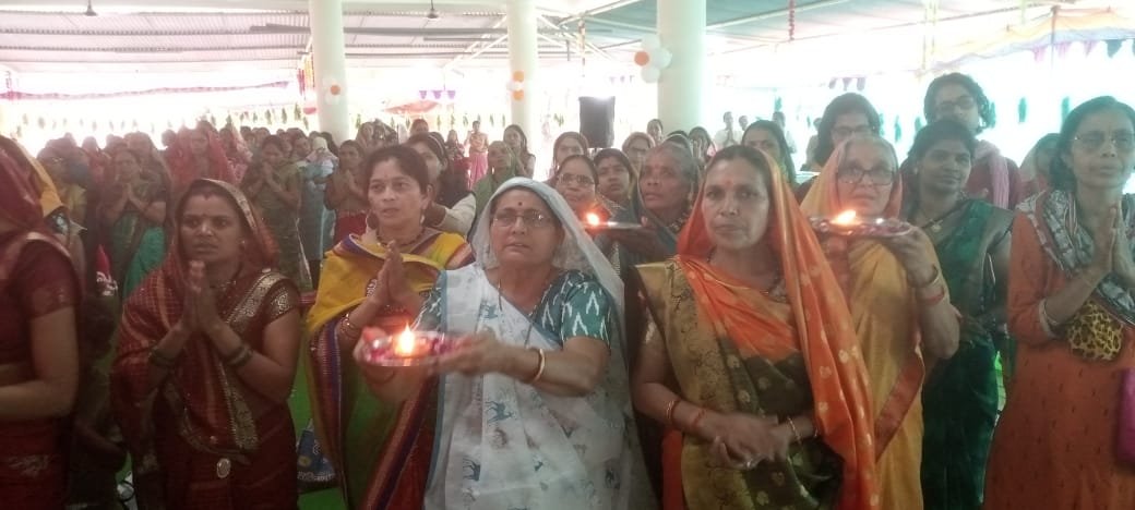 गुरुपूर्णिमा पर्व पर हजारों लोग लाभांवित हुए