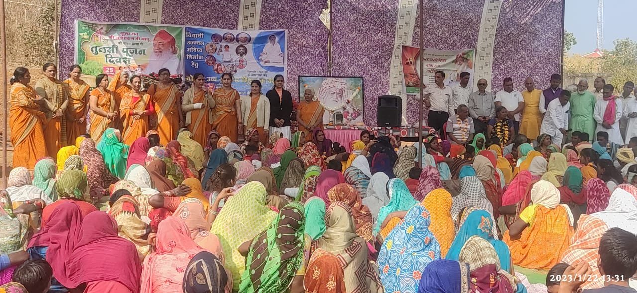 योग वेदांत सेवा समिति जबलपुर द्वारा कम्बल वितरण कर मातृ- पितृ पूजन दिवस की शुरुआत