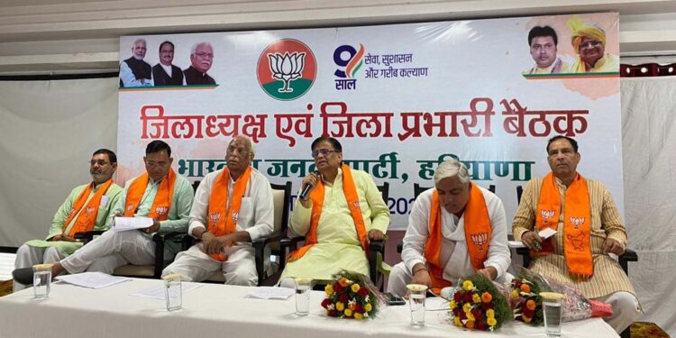 भाजपा में जो काम करेगा वहीं कार्यकर्ता आगे बढ़ेगा: ओम प्रकाश धनखड़