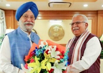 सीएम मनोहर ने केंद्रीय मंत्री हरदीप पुरी से की मुलाकात, कई जरूरी मुद्दों पर की चर्चा