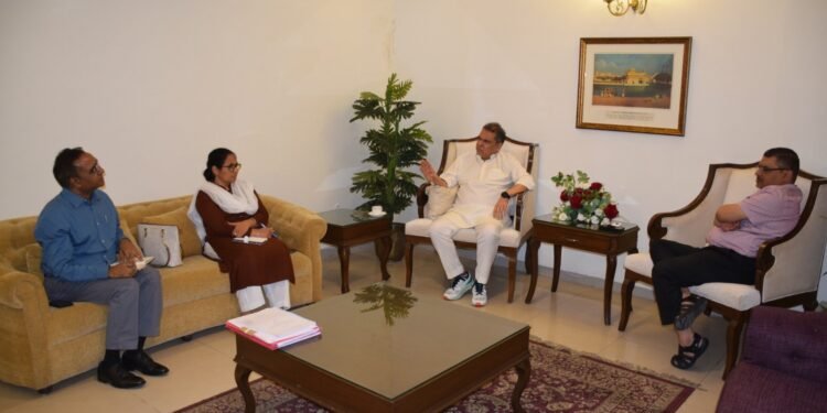 ‘आप’ संसद मैंबर संजीव अरोड़ा की तरफ से हर साल कैंसर के 100 मरीज़ों के इलाज के लिए हरेक मरीज़ को 1.5 लाख रुपए देने का ऐलान