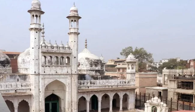 वजूखाना के अलावा पूरी ज्ञानवापी मस्जिद के ASI सर्वे को वाराणसी कोर्ट ने दी मंजूरी