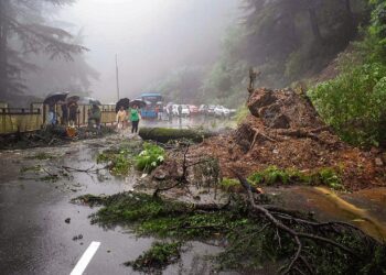 हिमाचल में फिर बारिश का कहर, 8 लोगों की मौत, 2 लापता