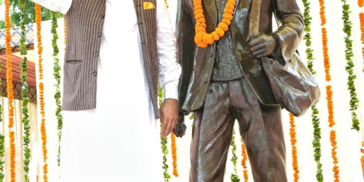 शहीदों और देश भक्तों के सपने साकार करने के लिए पिछली सरकारों से हमें विरासत में मिली समस्याओं का ख़ात्मा करेंगे- मुख्यमंत्री    करनैल सिंह ईसड़ू के शहीदी दिवस के अवसर पर श्रद्धा-सुमन भेंट