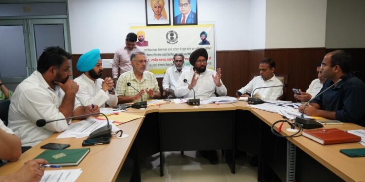 स्थानीय निकाय मंत्री ने पटियाला और संगरूर जि़लों के विकास कार्यों का जायज़ा लिया  