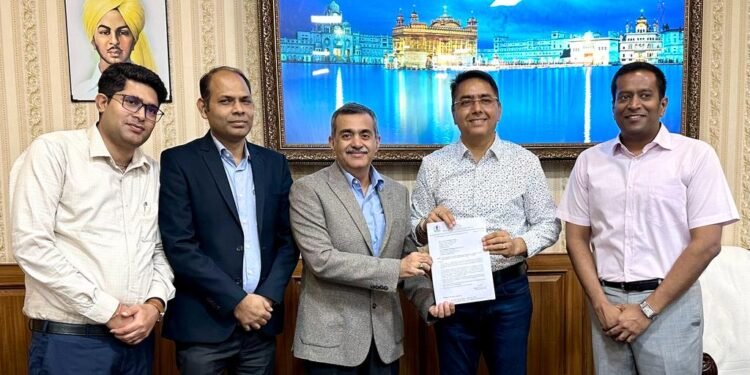 पंजाब ने सेवा केंद्र चलाने के लिए अपनाया नया माडल; अगले 5 सालों में होगी 200 करोड़ रुपए की बचत 
