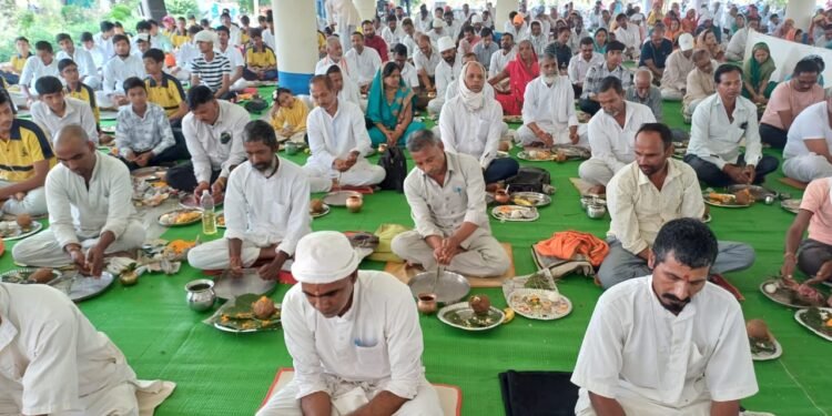 सर्व पितृ मोक्ष अमावस्या पर श्राद्ध संपन्न