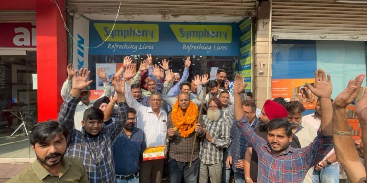 श्री रामलीला संपूर्ण होने पर श्री राम भगत वरुण जिंदल का किया जोड़ियां भटिया शॉपकीपर एसोसिएशन ने सम्मान