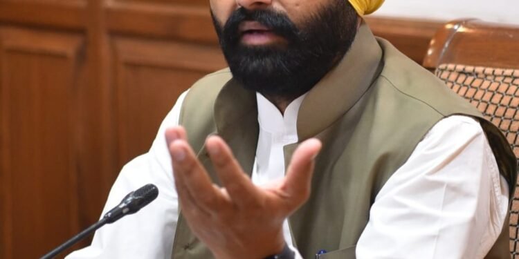 परिवहन मंत्री लालजीत सिंह भुल्लर के हुक्मों पर कार्रवाही करते हुए ग़ैर-कानूनी क्लब किए 39 बस पर्मिट रद्द