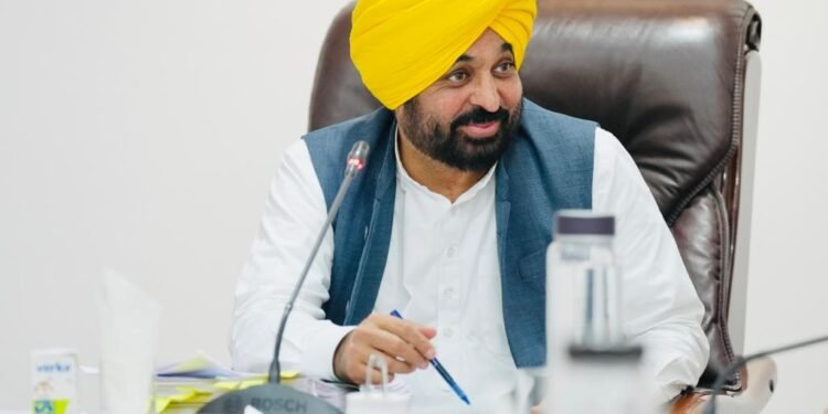 मुख्यमंत्री के नेतृत्व अधीन कैबिनेट द्वारा पंजाब सिवल सचिवालय में क्लर्कों के 106 पद भरने की मंज़ूरी