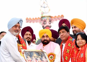 मुख्यमंत्री द्वारा दशहरे के अवसर पर लोगों से अपील; राज्य में से सामाजिक बुराईयों को ख़त्म करने का संकल्प लो