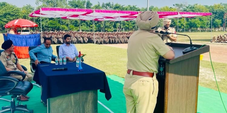 एडीजीपी ट्रैफिक ने कपूरथला में “सड़क सुरक्षा बल” के विशेष प्रेरण प्रशिक्षण की समीक्षा की