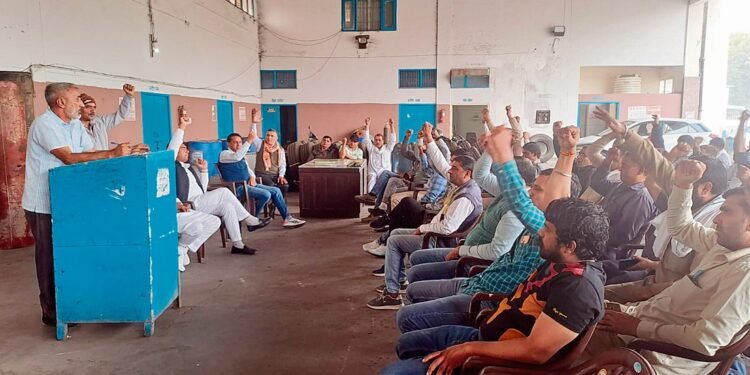 रोडवेज कर्मियों को बदनाम कर रही राज्य सरकार : सांझा मोर्चा 26 को करनाल में घेरेंगे मुख्यमंत्री आवास