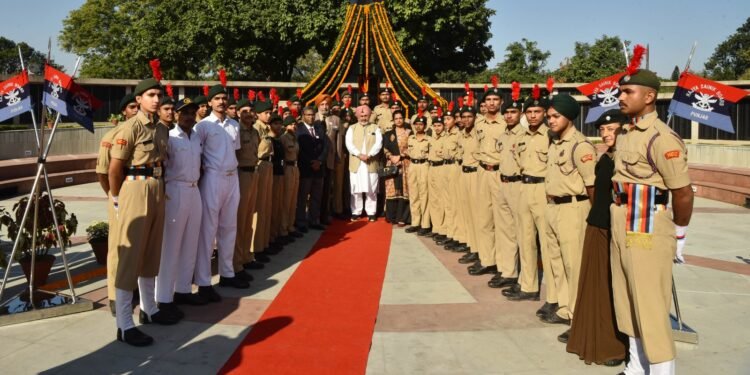 लोगों को फ़ौजी जवानों की शहादतों के बारे में जागरूक करने और नौजवानों को फ़ौज में भर्ती के लिए प्रोत्साहित करने के लिए चलाई गई साइकिल रैली का चेतन सिंह जौड़ामाजरा द्वारा स्वागत