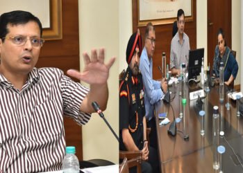 अधिकारियों और कर्मचारियों की पदोन्नतियां दो महीने के अंदर की जाएँ