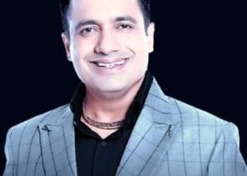 मां से झगड़ा, पत्नी से मारपीट, सुनने में परेशानी और पूरे शरीर पर घाव… FIR में लगे ये आरोप