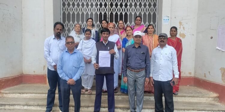 संत श्री आशाराम जी बापू के लिये आयुर्वेद इलाज की मांग ज्ञापन