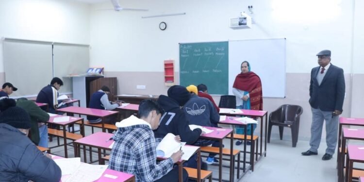 महाराजा रणजीत सिंह प्रैपरेटरी इंस्टीट्यूट के 14वें कोर्स के लिए दाखि़ला परीक्षा में 3000 से अधिक उम्मीदवार बैठे; प्रशिक्षण के लिए 48 उम्मीदवारों का किया जाएगी चयन